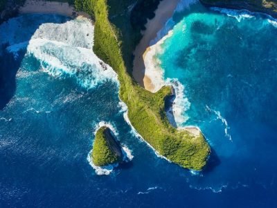 kelingking-beach-nusa-penida-island-indonesia-aerial-seascape-e1712124095951.jpg